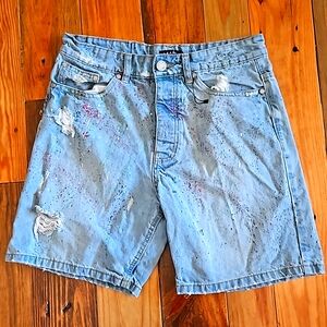 Man paint splattered shorts